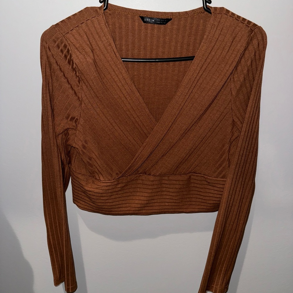 Cropped long sleeve